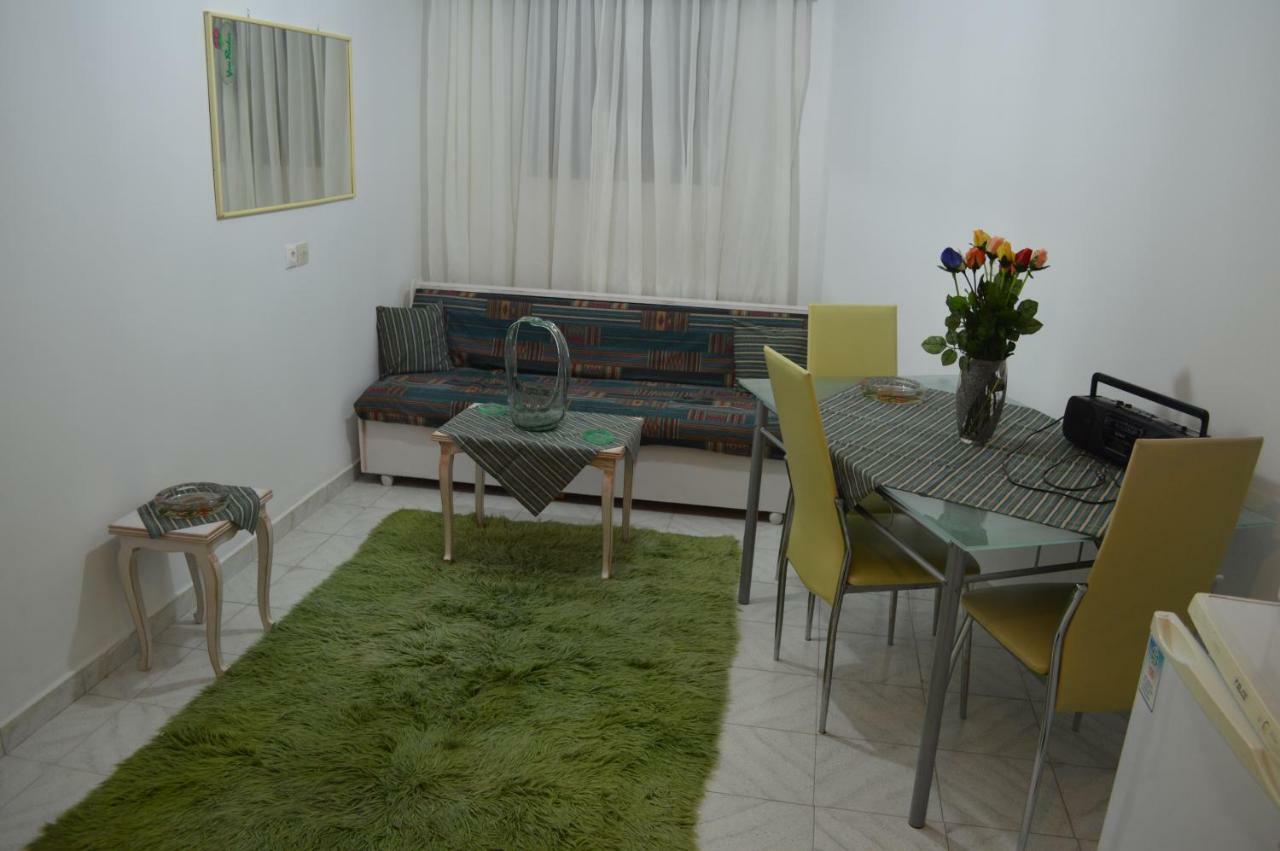 Apartment In The Center Of Aigio F Εξωτερικό φωτογραφία
